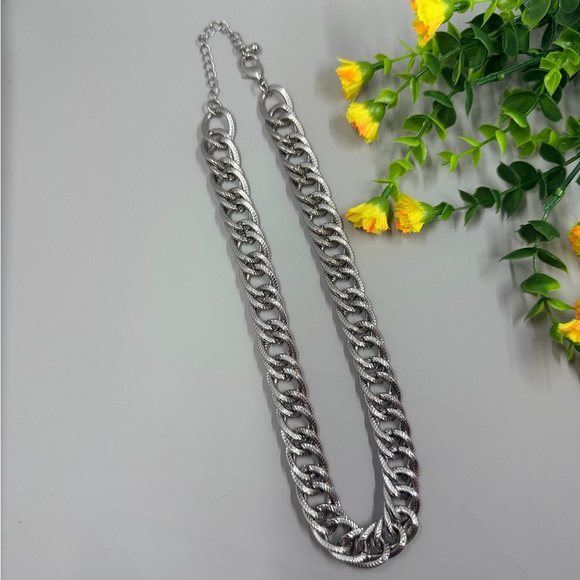 Vintage Chunky Silver Chain Style Statement Necklace - Picture 1 of 6